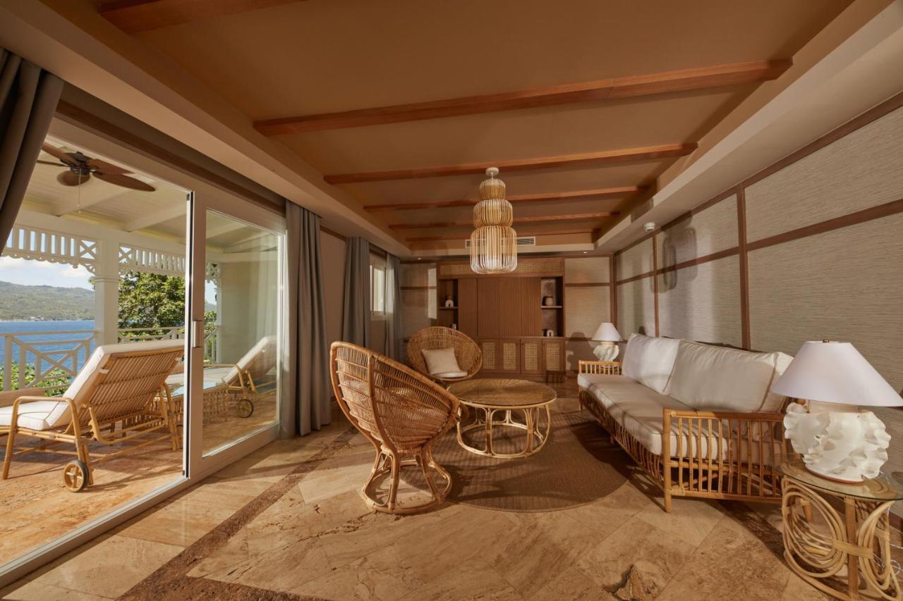 1 Bedroom Villa with Bay View (2 Adults + 1 Child)